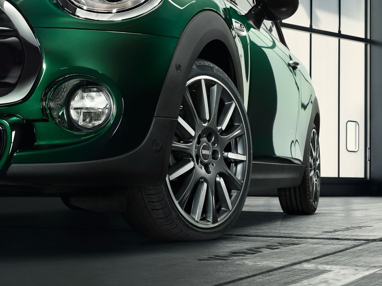 MINI Hatch s 3 vrata – zeleni – kotači i gume