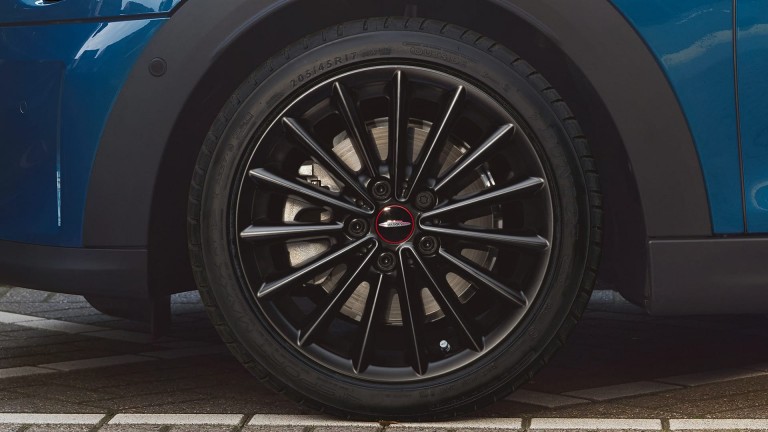 MINI 5 vrata – 17" JCW Multi Spole - Jet Black Mat