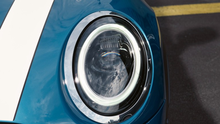 MINI 5-vrata – led – adaptivna svjetla