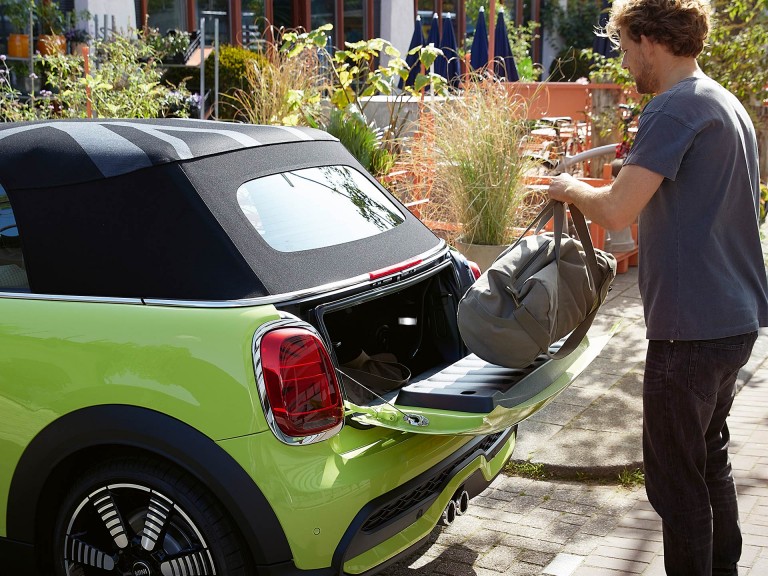 MINI Cabrio – jednostavni utovar – prostor za prtljagu