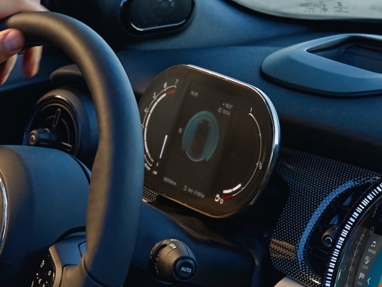 MINI Cabrio – kokpit – brzinomjer