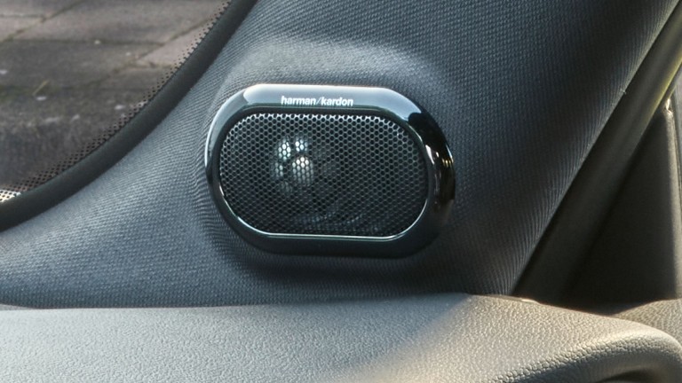 MINI Cabrio - Harman Kardon – zvučnik