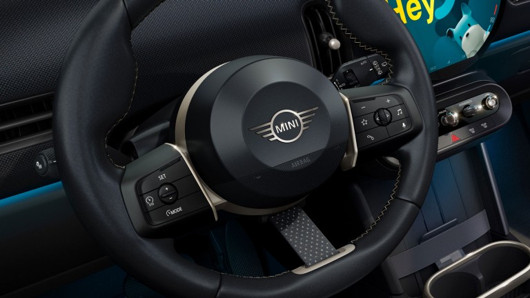 MINI Cooper 3 vrata - interijer - veća uzbuđenja