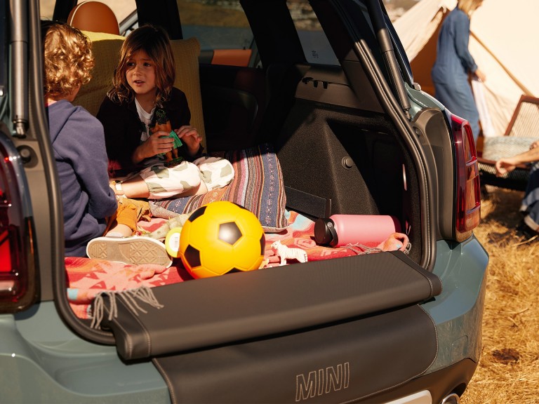 MINI SUV – prtljažnik – unutrašnjost