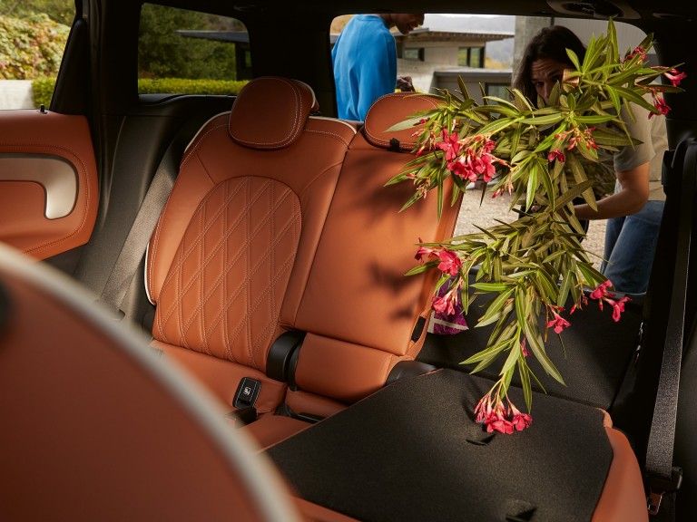 MINI SUV - sjedala - različita sjedala