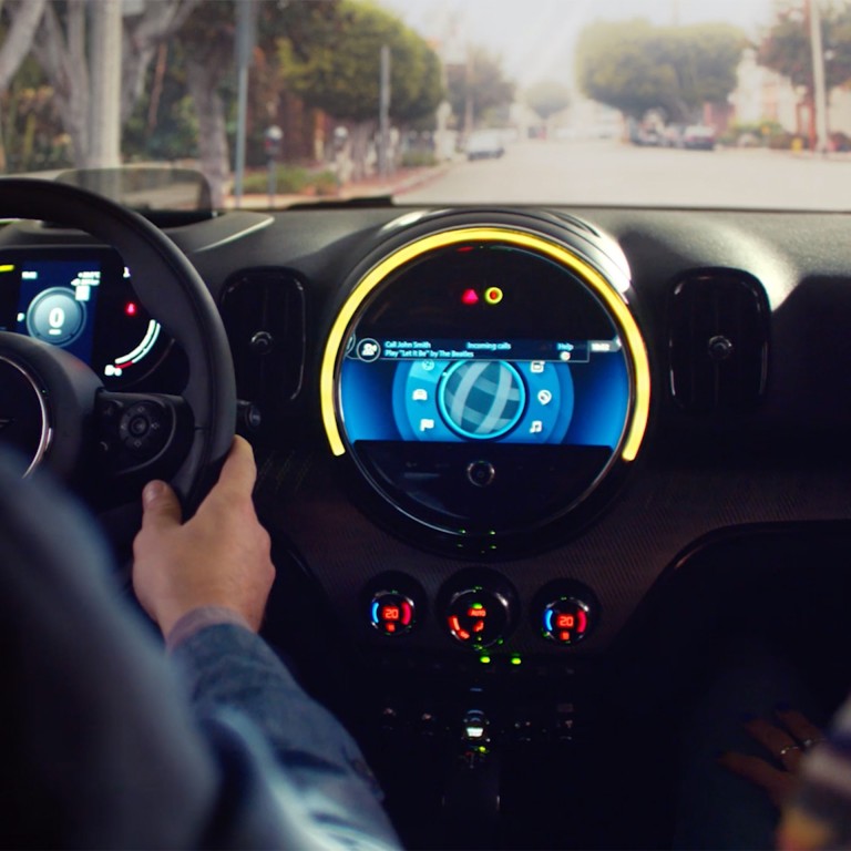 MINI Countryman F60 – ekrani u unutrašnjosti – povezivost u autu i Infotainment